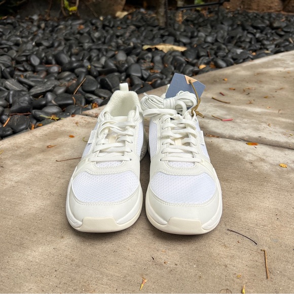 Olukai ‘Anau Court Shoes - Picture 2 of 6